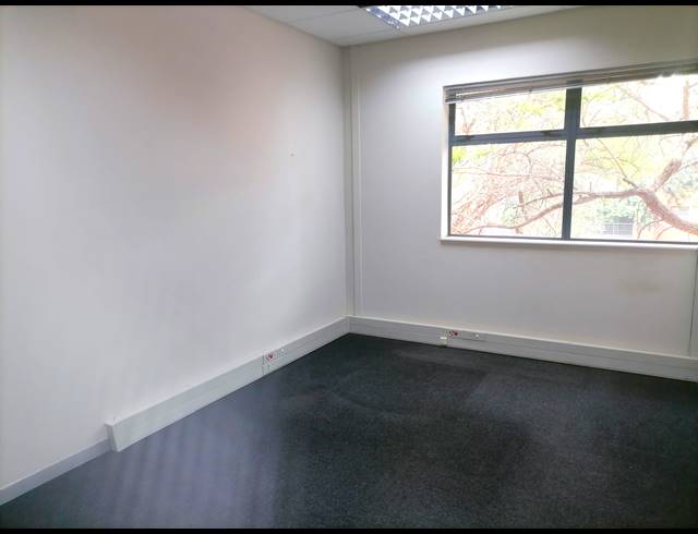 477M² CO-WORKING SPACE TO LET IN DIE HOEWES